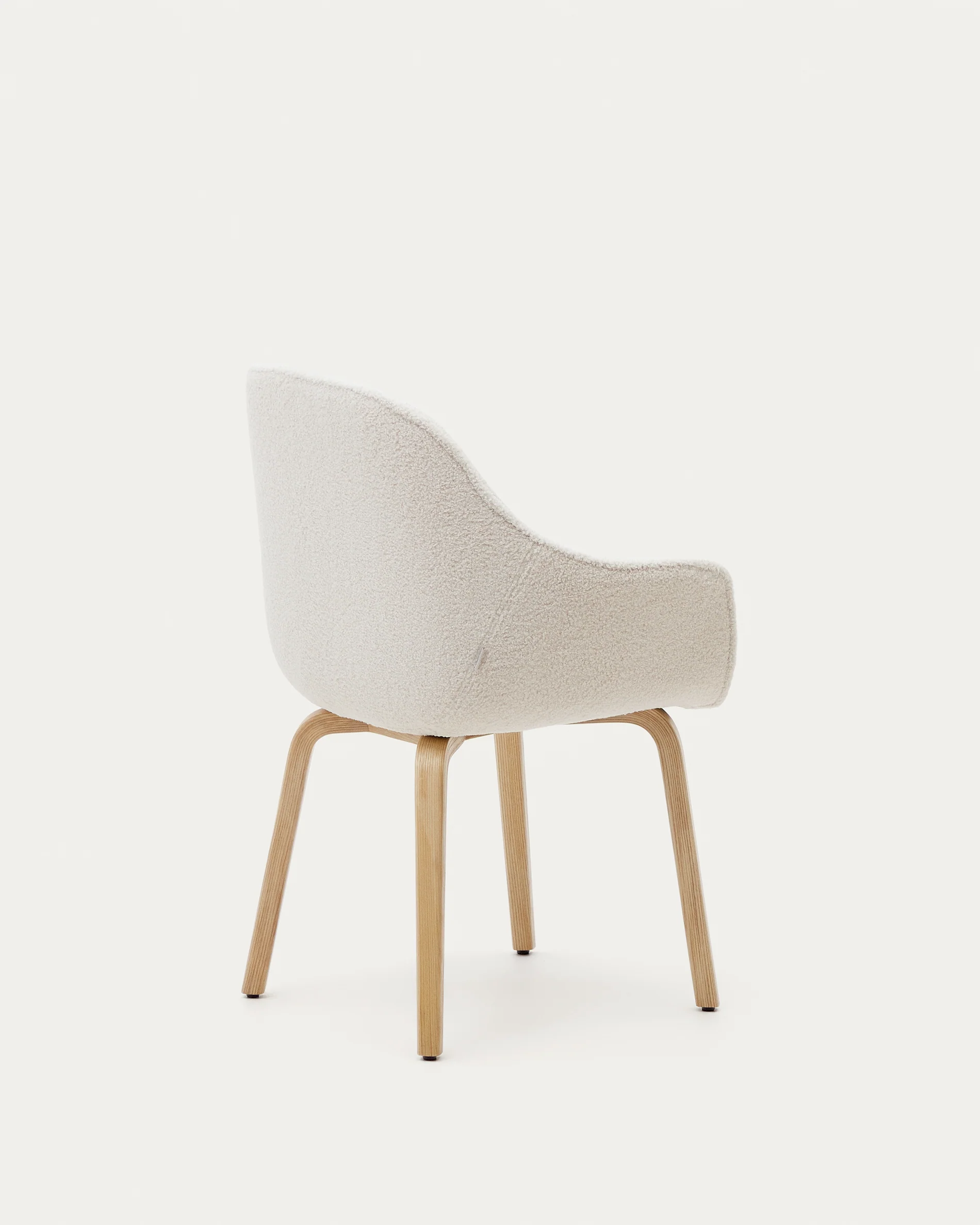Silla Aleli de borreguito blanco y patas de madera maciza de fresno con acabado natural - Imagen 9